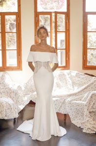 8 WAYS TO PULL OFF A STRAPLESS WEDDING GOWN